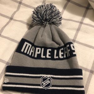 Toronto maple leafs beanie!